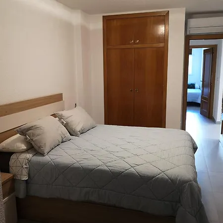 De Diseno Con Piscina Y Garaje Appartement